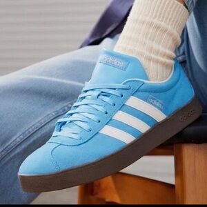 Adidas Court Blue Suede Sneakers NWT SIZE 9 Women’s